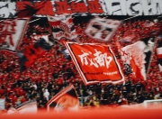 开云体育登录-热火球迷狂欢持续庆祝球队胜利