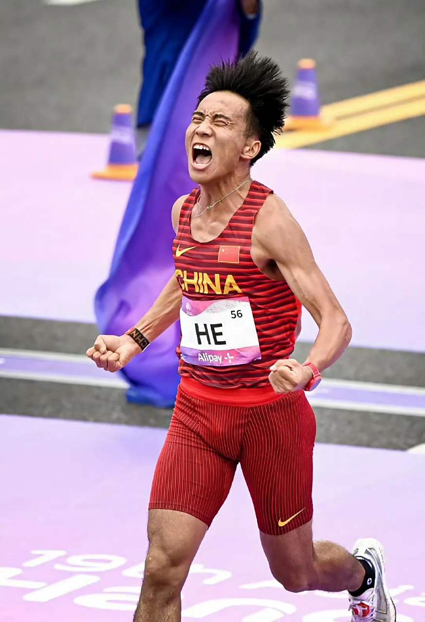 包含光大主场击败对手，取得三分的词条