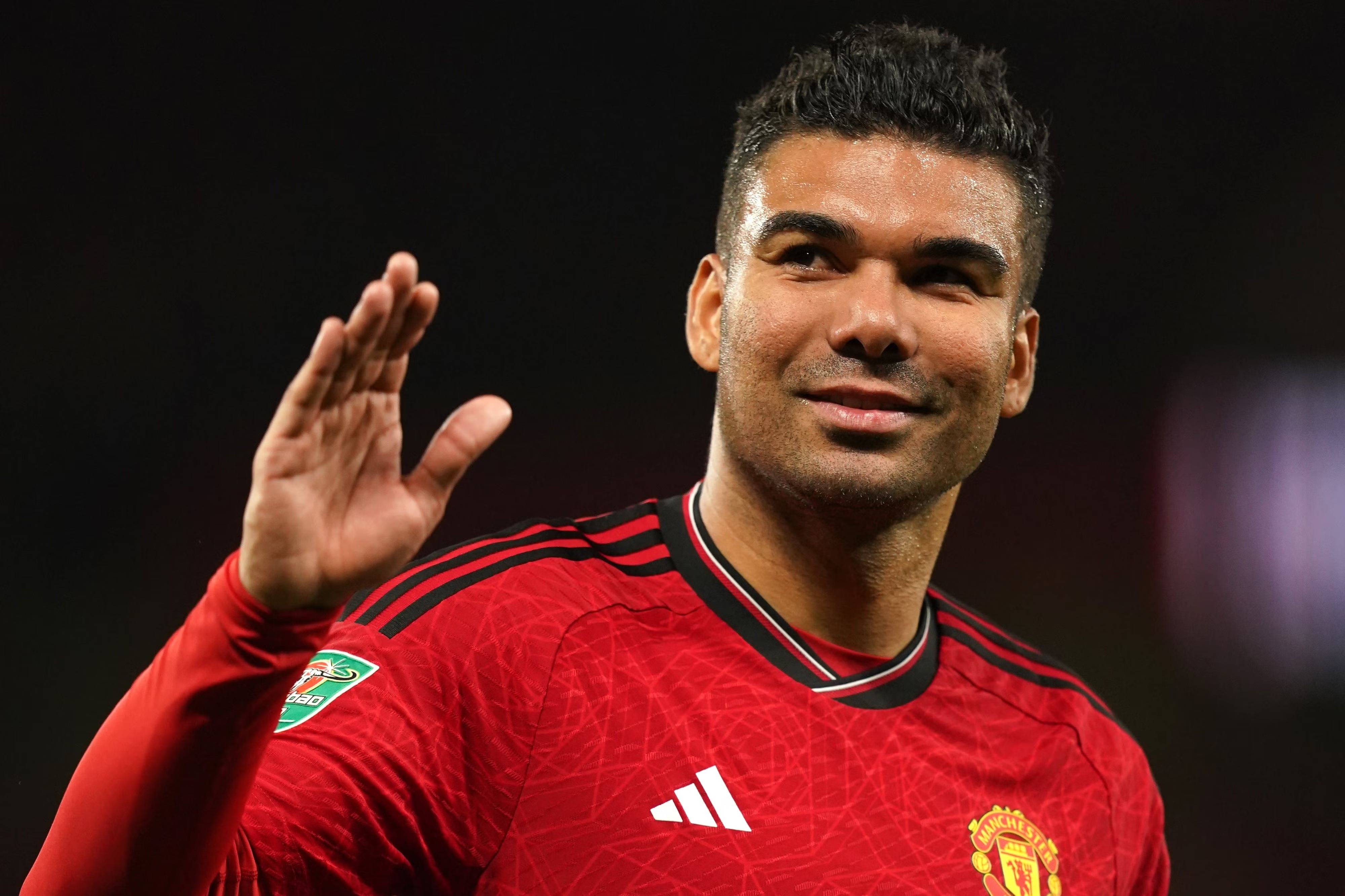 足球明星再度亮相，为球队带来胜利的希望