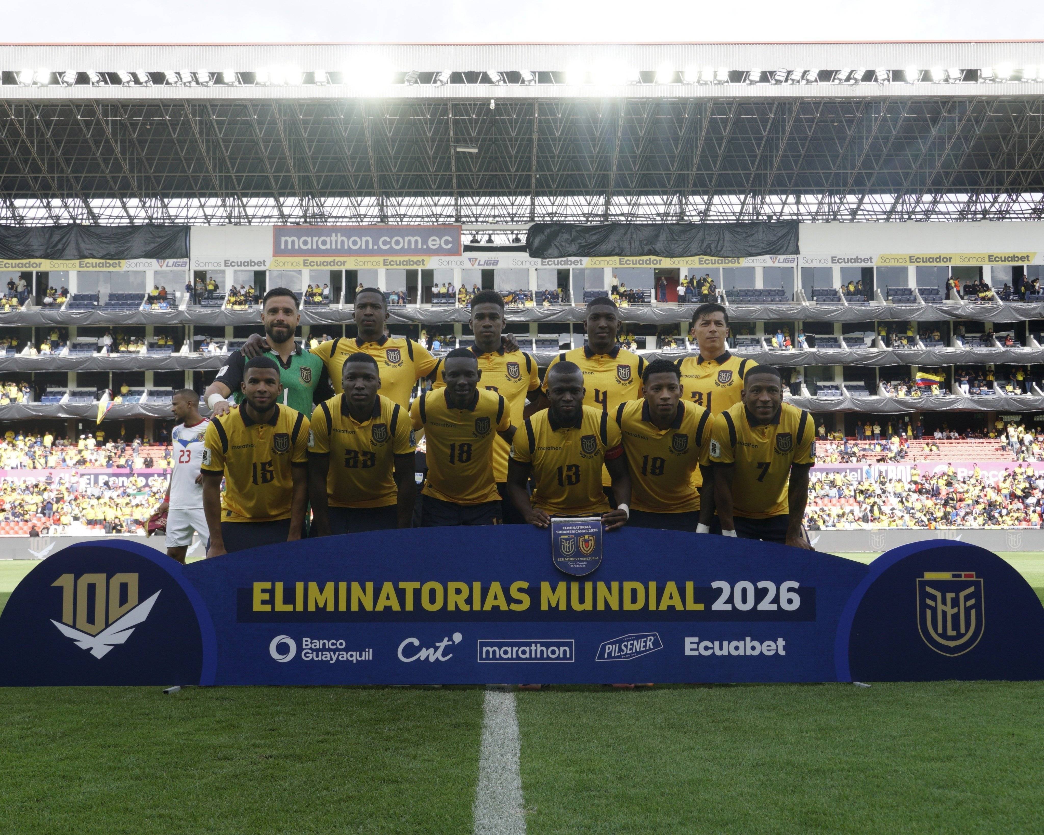 厄瓜多尔队战胜智利队,激动晋级国际杯半决赛! 厄瓜多尔队战胜智利队,激动晋级国际杯半决赛!