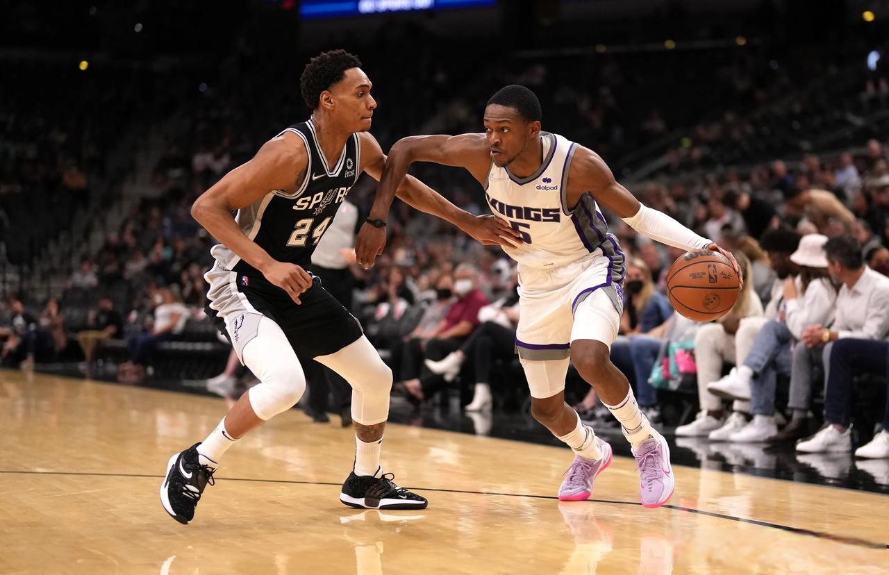 天津队轻取马刺,福克斯关键制胜的简单介绍 天津队轻取马刺,福克斯关键制胜的简单介绍