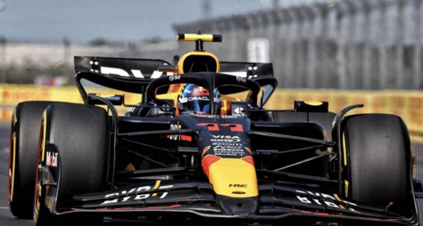 阿斯顿马丁碾压威廉姆斯，佩雷兹高光表现