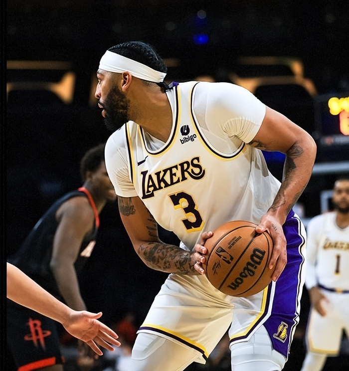 山东队险胜辽宁队,詹姆斯惊艳四座 山东队险胜辽宁队,詹姆斯惊艳四座