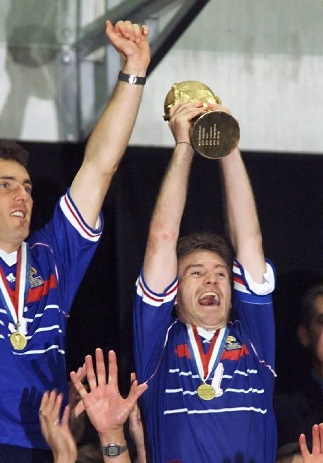 法国队碾压葡萄牙队，奥恰洛夫刷新纪录