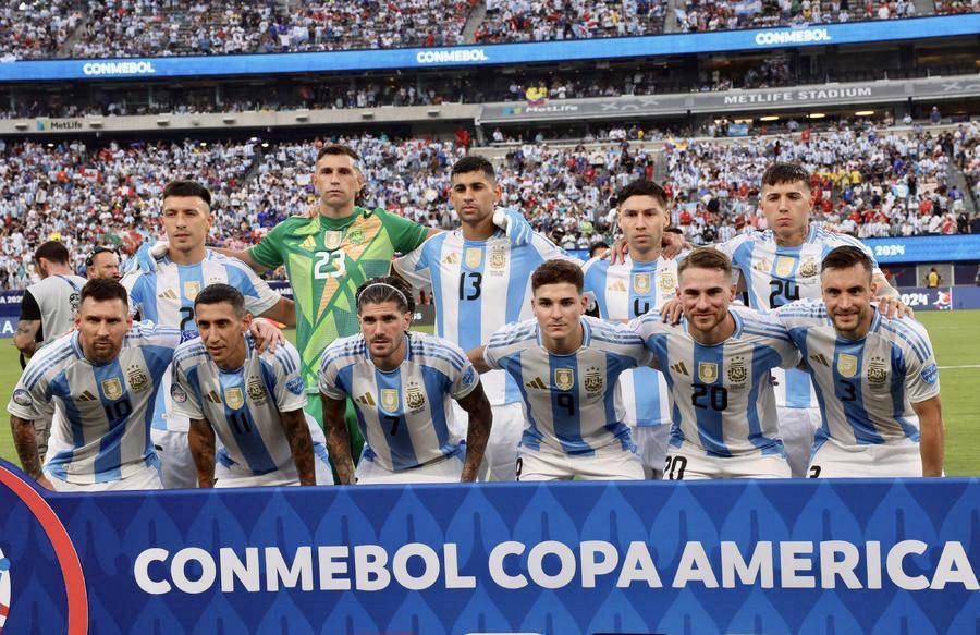 乌拉圭轻取德国,梅西扛起全队 乌拉圭轻取德国,梅西扛起全队